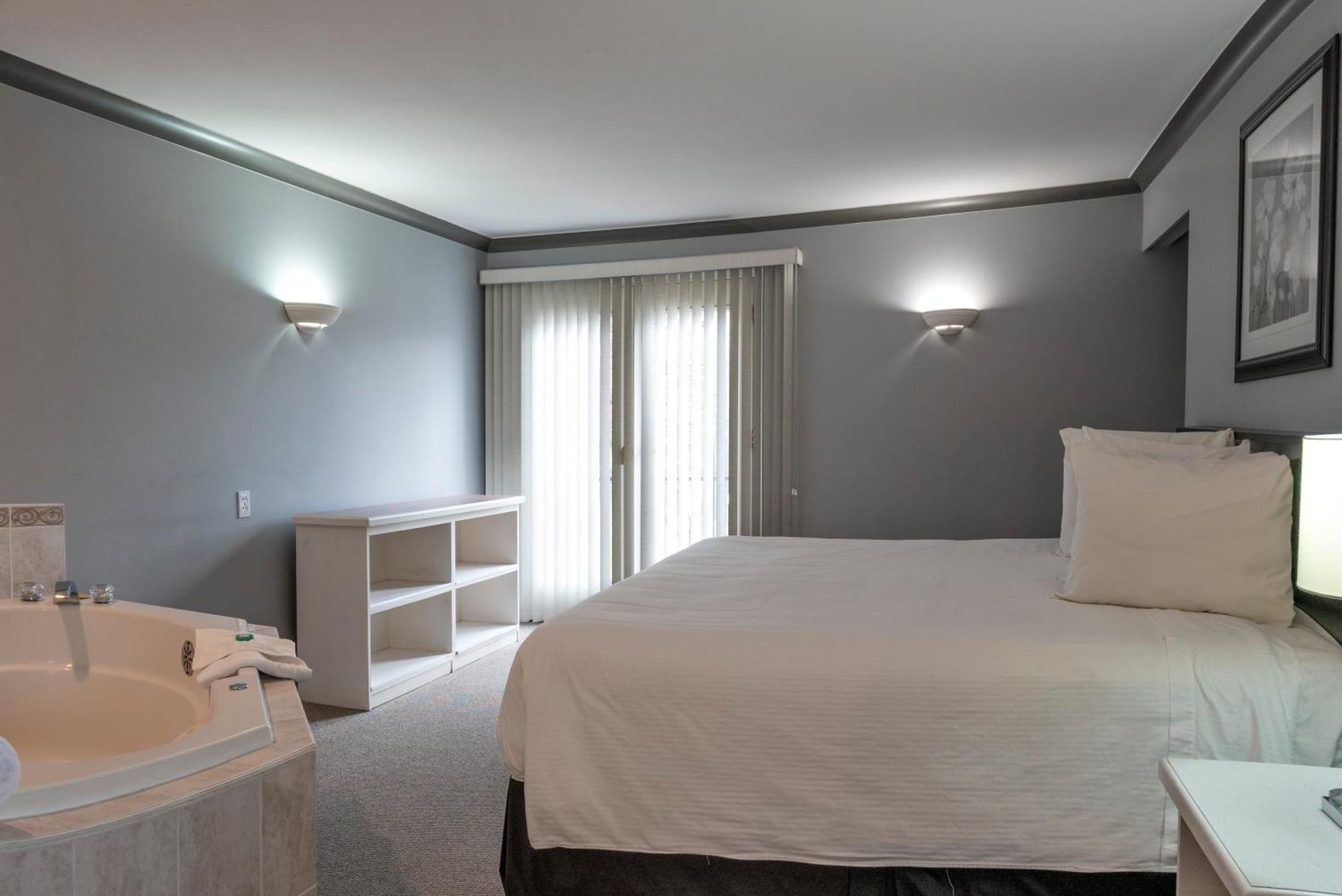 פנטיקטון Tiki Shores Inn & Suites מראה חיצוני תמונה