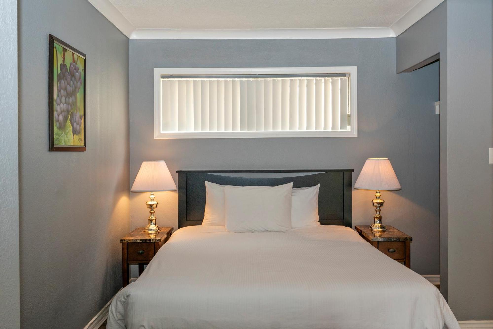 פנטיקטון Tiki Shores Inn & Suites מראה חיצוני תמונה