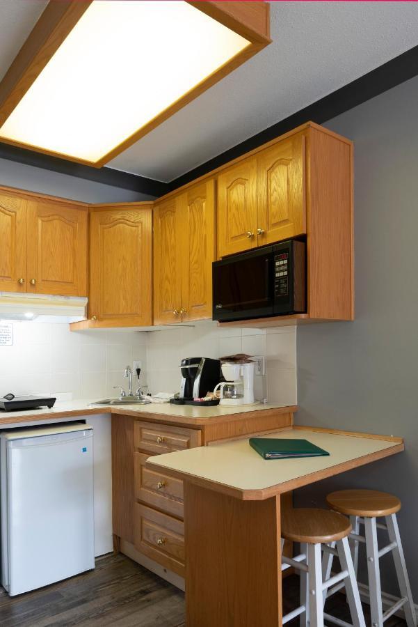 פנטיקטון Tiki Shores Inn & Suites מראה חיצוני תמונה